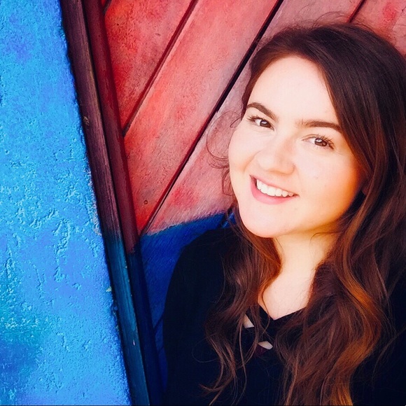 Meet your Posher, Rebecca - Picture 1 of 1